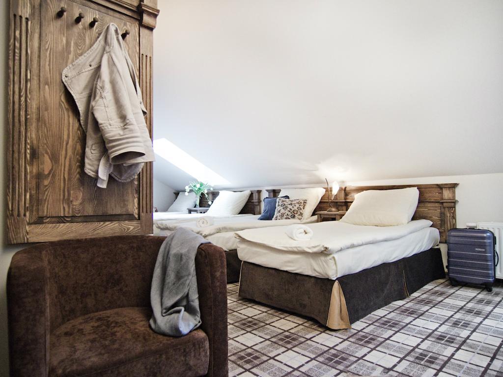 Five Stars Bed&Breakfast Wroclaw Room photo