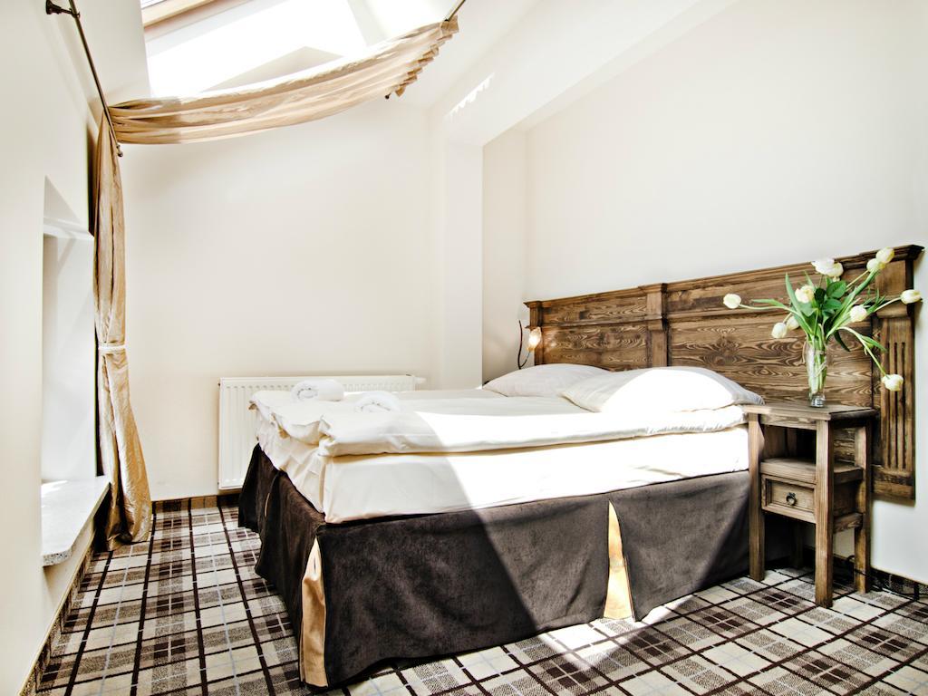 Five Stars Bed&Breakfast Wroclaw Room photo