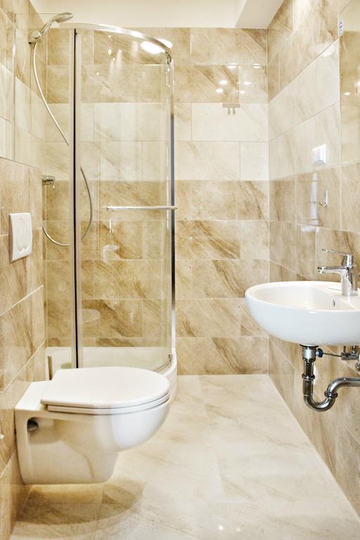 Five Stars Bed&Breakfast Wroclaw Room photo