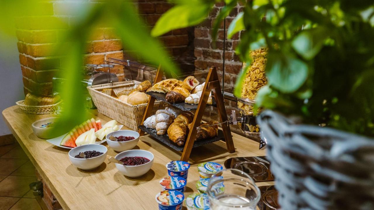 Five Stars Bed&Breakfast Wroclaw Exterior photo